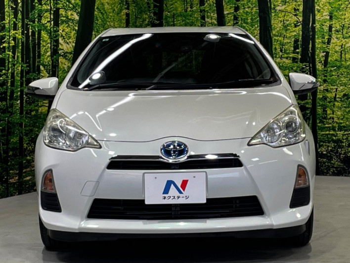 2014 Toyota Aqua DAA-NHP10 (UW-69fc0137784e2)[17]
