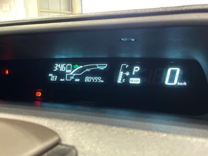 2014 Toyota Aqua DAA-NHP10 (UW-69fc0137784e2)[24]