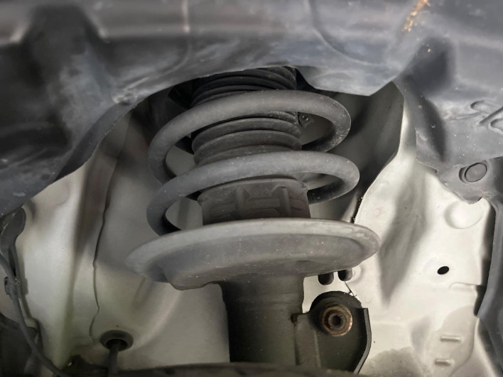 2017 Toyota Aqua DAA-NHP10 (UW-69fc0138525fd)[8]