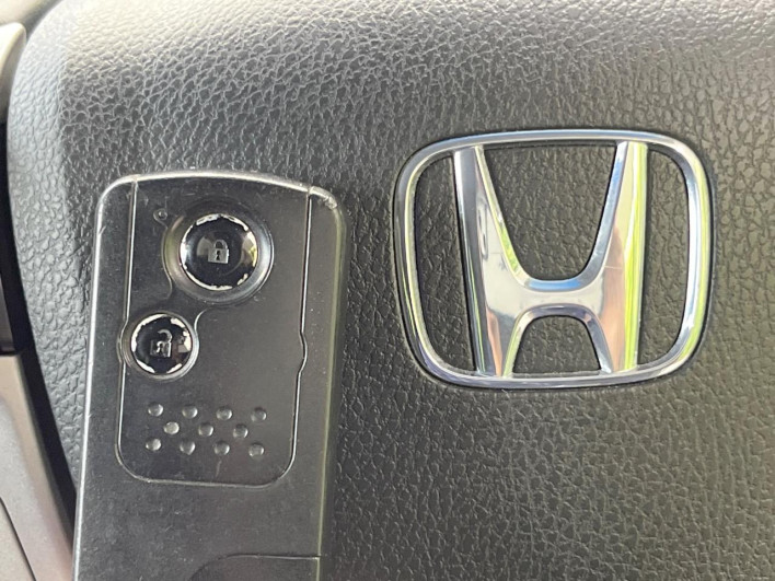 2010 Honda Odyssey DBA-RB3 (UW-69fc013fca3b1)[8]