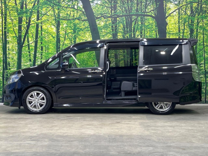 2013 Honda Stepwgn Spada DBA-RK5 (UW-69fc0140625ef)[28]