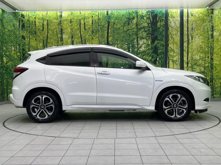 2017 Honda VEZEL DAA-RU3 (UW-69fc0142c0a14)[28]