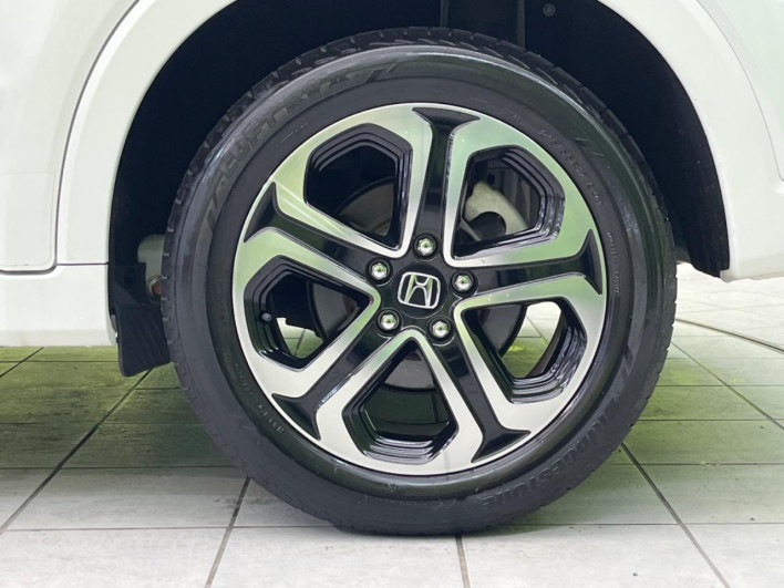 2017 Honda VEZEL DAA-RU3 (UW-69fc0142c0a14)[12]
