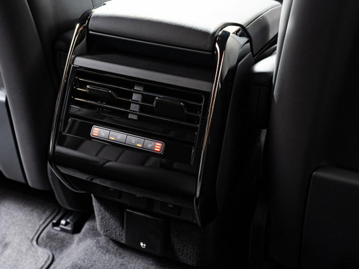 2025 Land Rover Range Rover Sport 3CA-L123WB (UW-69fc014816763)[24]