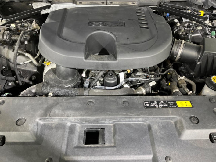 2023 Land Rover Defender 3CA-LE72WAB (UW-69fc014898a9c)[4]