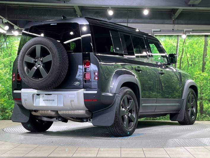2023 Land Rover Defender 3CA-LE72WAB (UW-69fc014898a9c)[16]