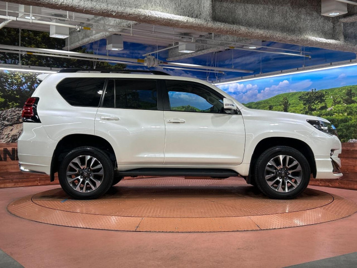 2022 Toyota Land Cruiser Prado 3BA-TRJ150W (UW-69fc014e328cf)[22]