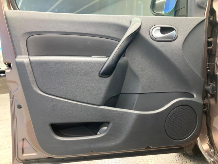 2021 Renault Kangoo ABA-KWH5F (UW-69fc015137821)[12]