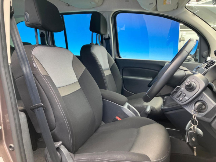 2021 Renault Kangoo ABA-KWH5F (UW-69fc015137821)[19]