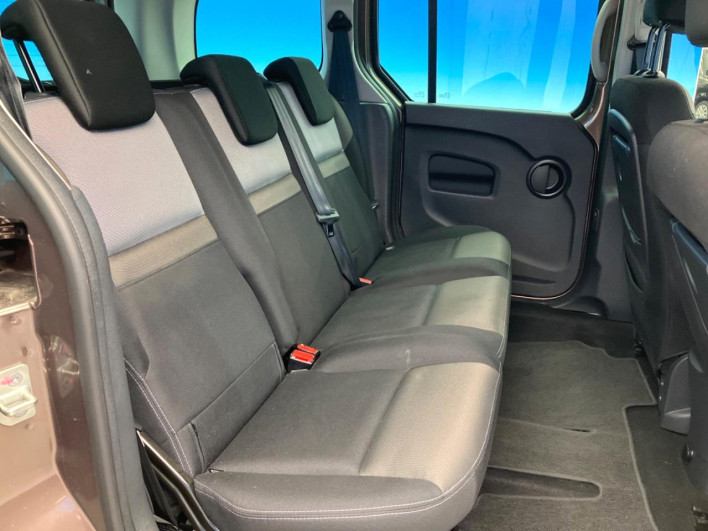 2021 Renault Kangoo ABA-KWH5F (UW-69fc015137821)[20]