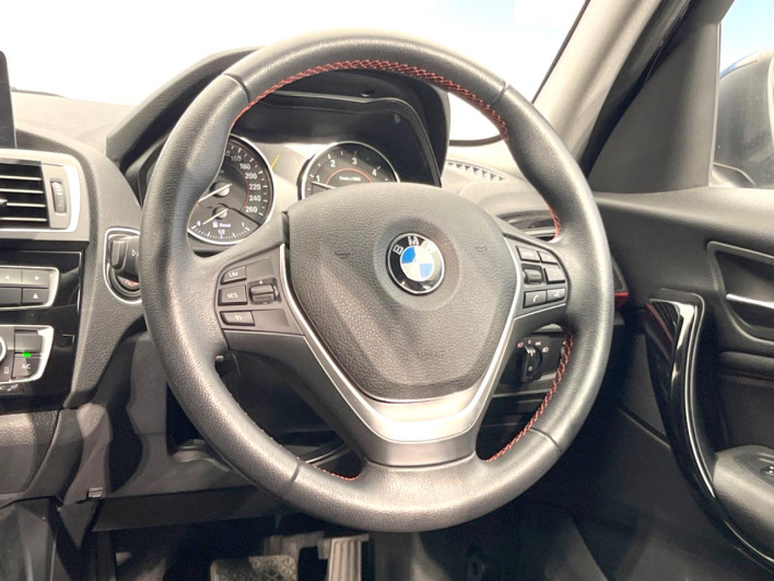 2016 BMW 1 Series LDA-1S20 (UW-69fc015424c67)[19]