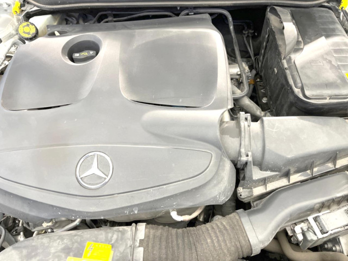 2016 Mercedes Benz CLA Class DBA-117342 (UW-69fc0156497ed)[4]