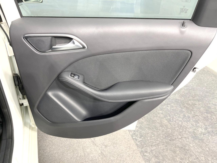 2017 Mercedes Benz B Class DBA-246242 (UW-69fc01578af7e)[17]