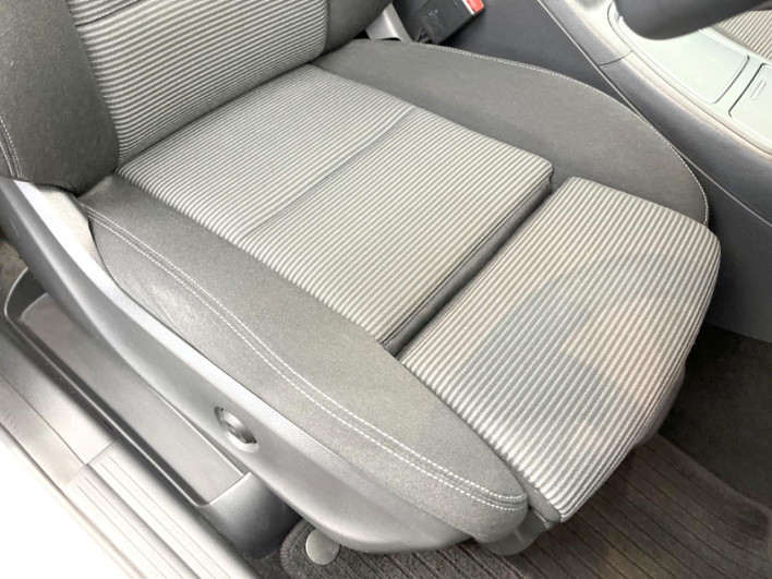 2017 Mercedes Benz B Class DBA-246242 (UW-69fc01578af7e)[23]