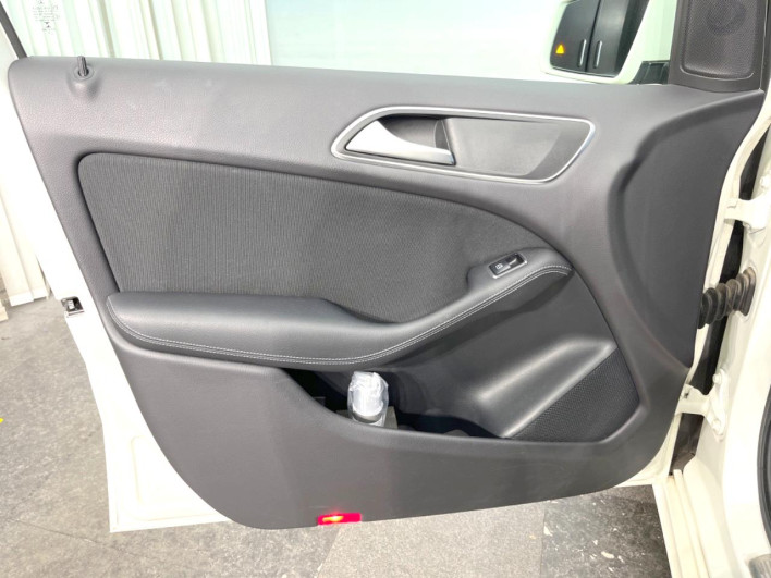 2017 Mercedes Benz B Class DBA-246242 (UW-69fc01578af7e)[10]