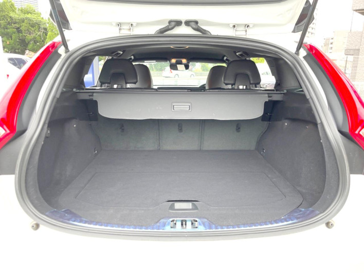 2017 Volvo V60 LDA-FD4204T (UW-69fc0159109a7)[14]