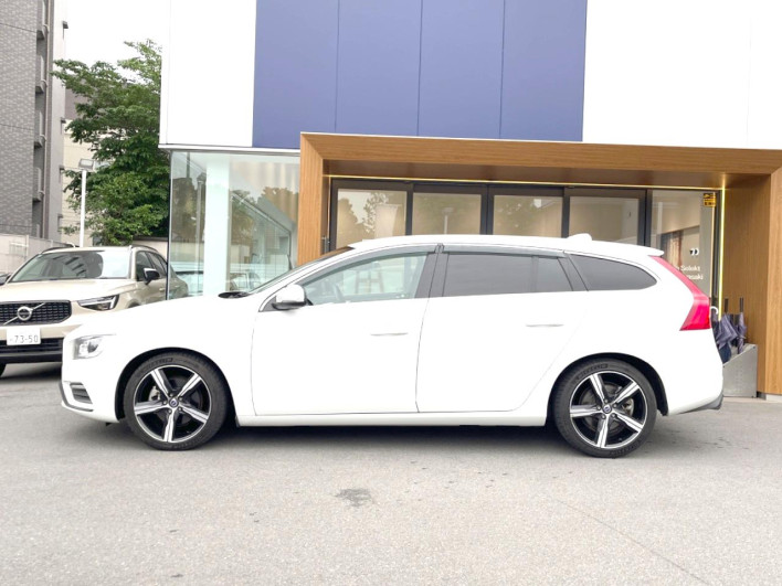 2017 Volvo V60 LDA-FD4204T (UW-69fc0159109a7)[6]