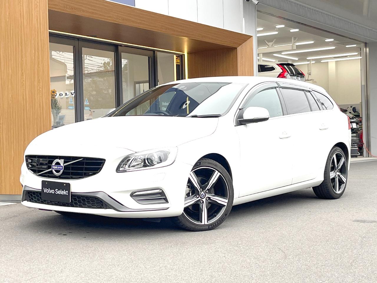 2017 Volvo V60 LDA-FD4204T
