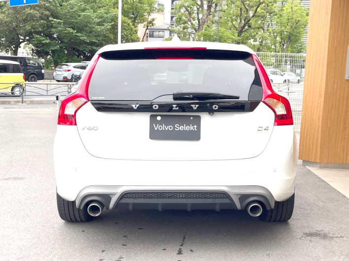 2017 Volvo V60 LDA-FD4204T (UW-69fc0159109a7)[8]