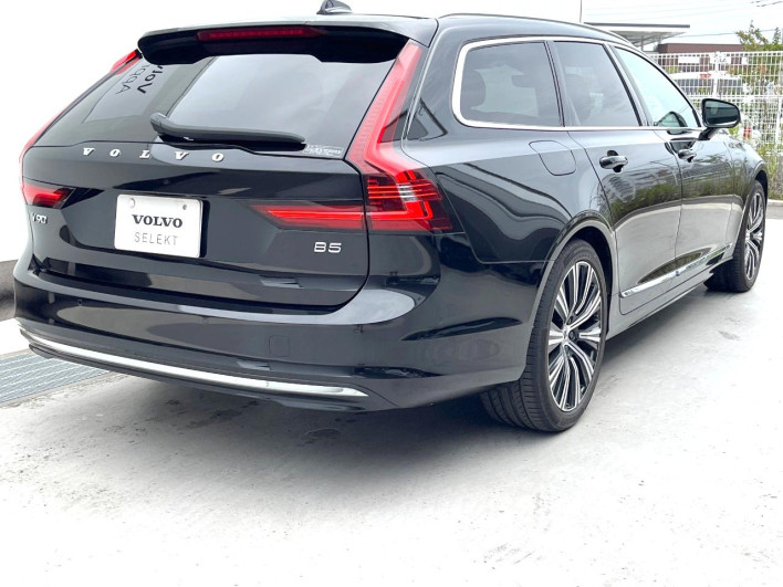 2024 Volvo V90 5AA-PB420TM (UW-69fc01599f914)[12]
