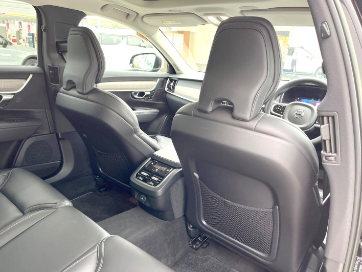 2024 Volvo V90 5AA-PB420TM (UW-69fc01599f914)[22]