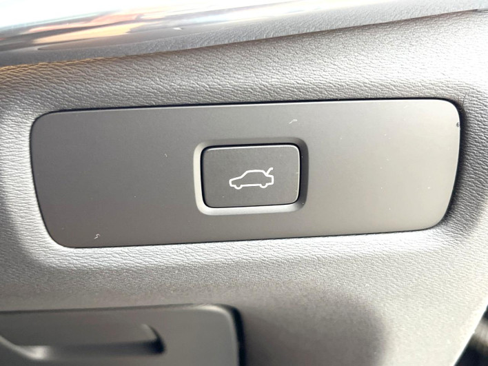 2024 Volvo V90 5AA-PB420TM (UW-69fc01599f914)[17]