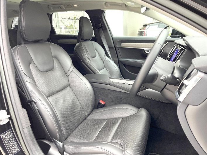 2024 Volvo V90 5AA-PB420TM (UW-69fc01599f914)[21]