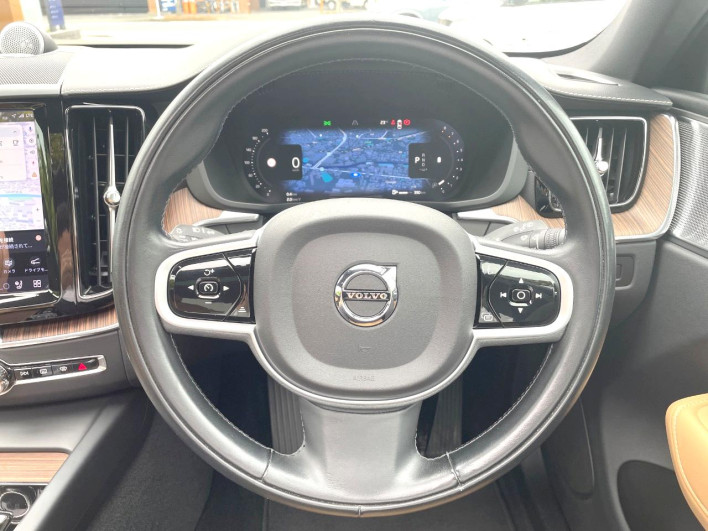 2021 Volvo XC60 5AA-UB420TXCM (UW-69fc015a08727)[25]