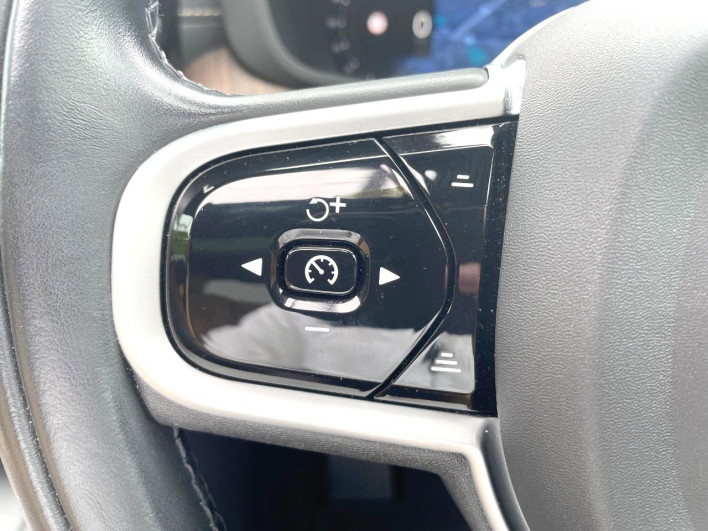 2021 Volvo XC60 5AA-UB420TXCM (UW-69fc015a08727)[26]