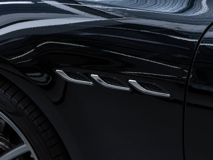 2018 Maserati Ghibli ABA-MG30C (UW-69fc015bb6dea)[7]