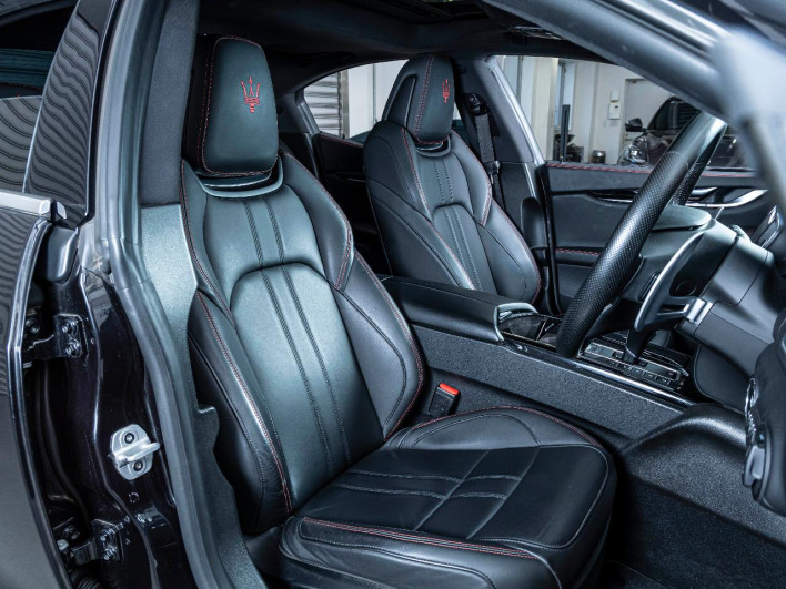 2018 Maserati Ghibli ABA-MG30C (UW-69fc015bb6dea)[11]
