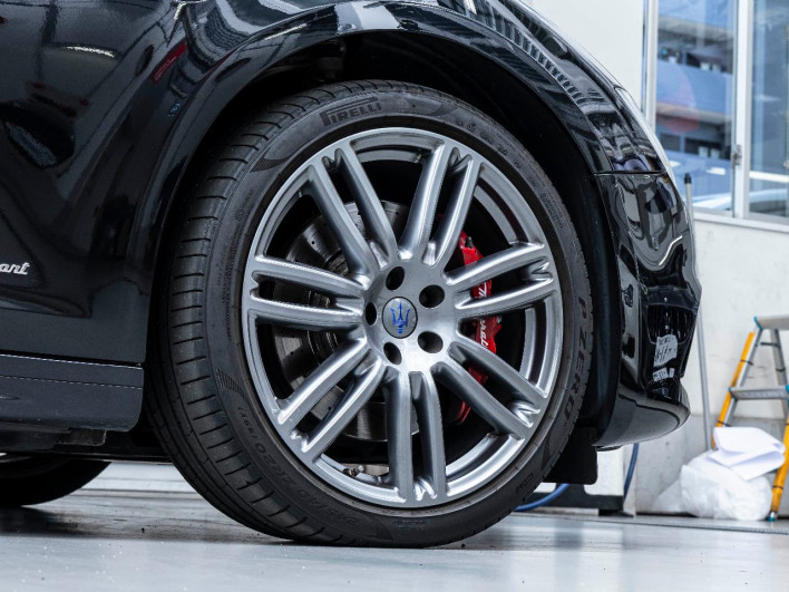2018 Maserati Ghibli ABA-MG30C (UW-69fc015bb6dea)[22]