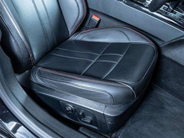 2018 Maserati Ghibli ABA-MG30C (UW-69fc015bb6dea)[14]