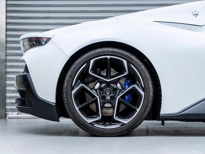 2024 Maserati MC20 Cielo 7BA-MC30 (UW-69fc015bd1638)[24]