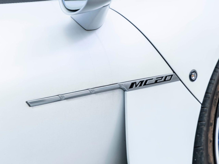 2024 Maserati MC20 Cielo 7BA-MC30 (UW-69fc015bd1638)[23]