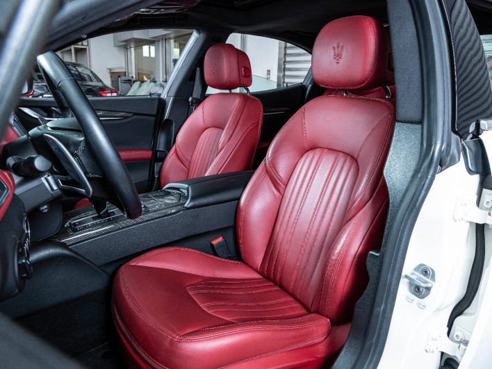 2017 Maserati Ghibli ABA-MG30C (UW-69fc015c234f1)[11]