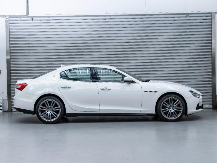 2017 Maserati Ghibli ABA-MG30C (UW-69fc015c234f1)[20]