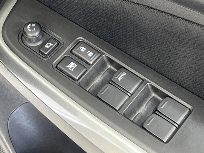 2017 Suzuki Swift DBA-ZD83S (UW-69fc015f7b1d1)[14]