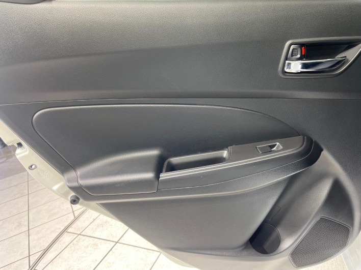 2017 Suzuki Swift DBA-ZD83S (UW-69fc015f7b1d1)[24]