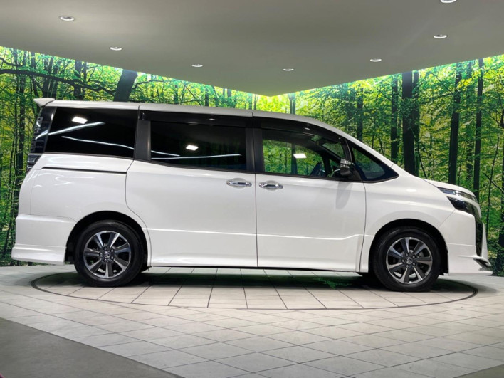 2020 Toyota Voxy DBA-ZRR80W (UW-69fc016537637)[13]