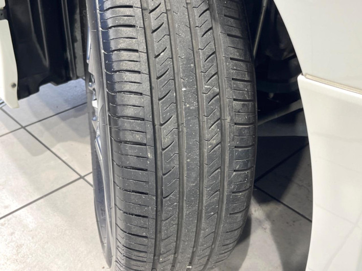 2020 Toyota Voxy DBA-ZRR80W (UW-69fc016537637)[23]