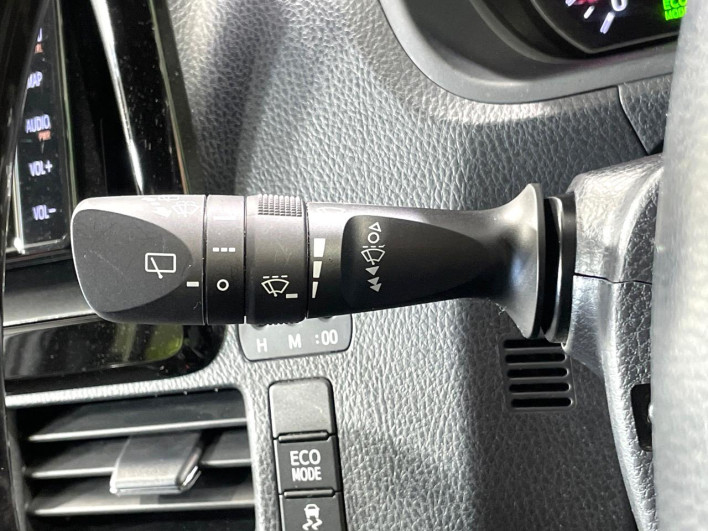 2021 Toyota Noah 3BA-ZRR80W (UW-69fc016593190)[23]