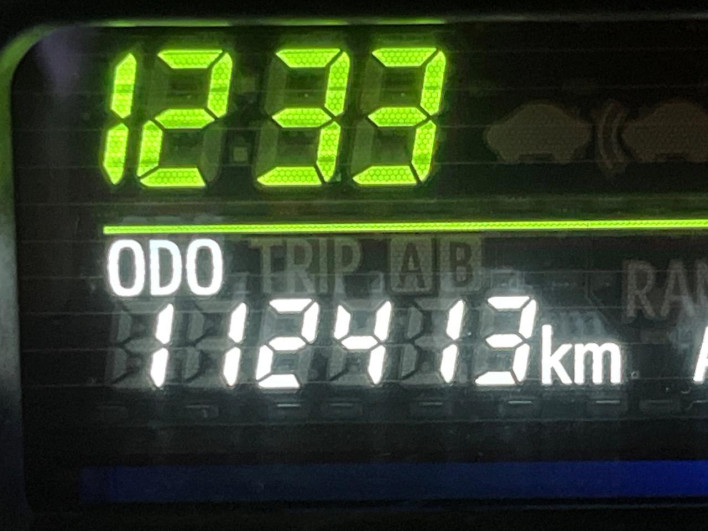 2013 Toyota Prius α DAA-ZVW41W (UW-69fc016ab160d)[2]