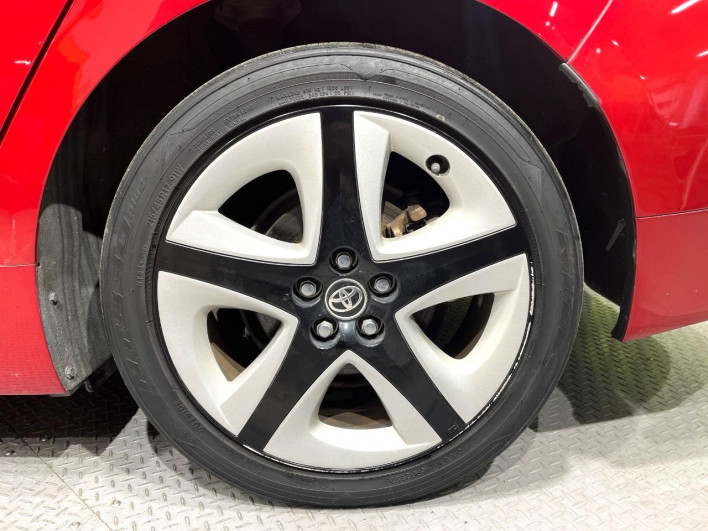 2016 Toyota Prius DAA-ZVW50 (UW-69fc016bd06a5)[28]