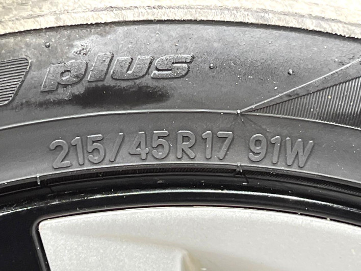 2016 Toyota Prius DAA-ZVW50 (UW-69fc016bd06a5)[27]