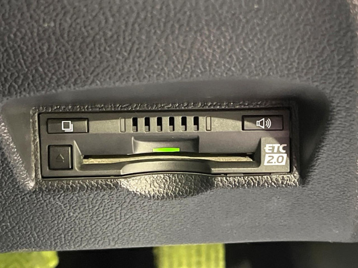 2016 Toyota Prius DAA-ZVW50 (UW-69fc016bd06a5)[20]