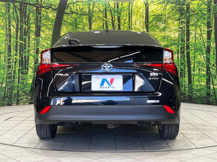 2022 Toyota Prius 6AA-ZVW55 (UW-69fc016dda555)[22]