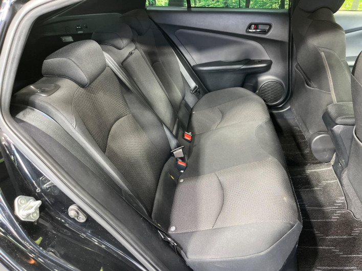 2022 Toyota Prius 6AA-ZVW55 (UW-69fc016dda555)[12]