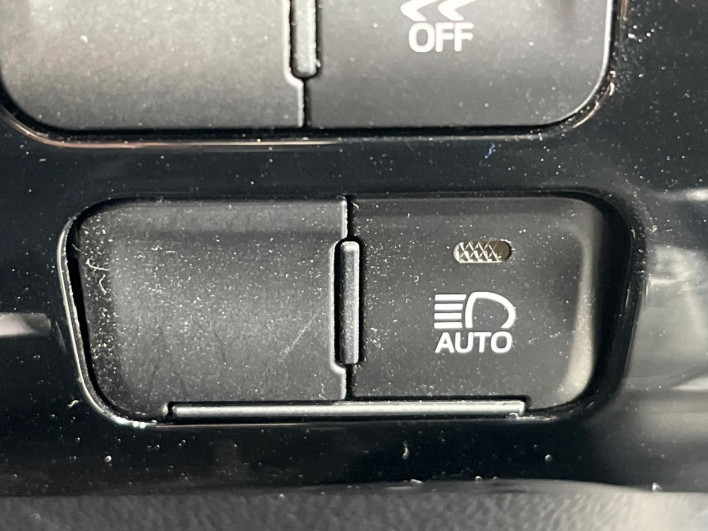 2022 Toyota Prius 6AA-ZVW55 (UW-69fc016dda555)[18]