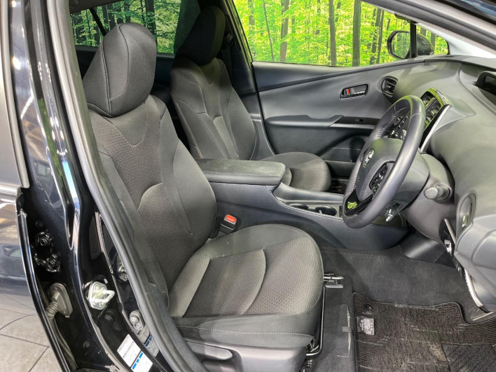 2022 Toyota Prius 6AA-ZVW55 (UW-69fc016dda555)[16]